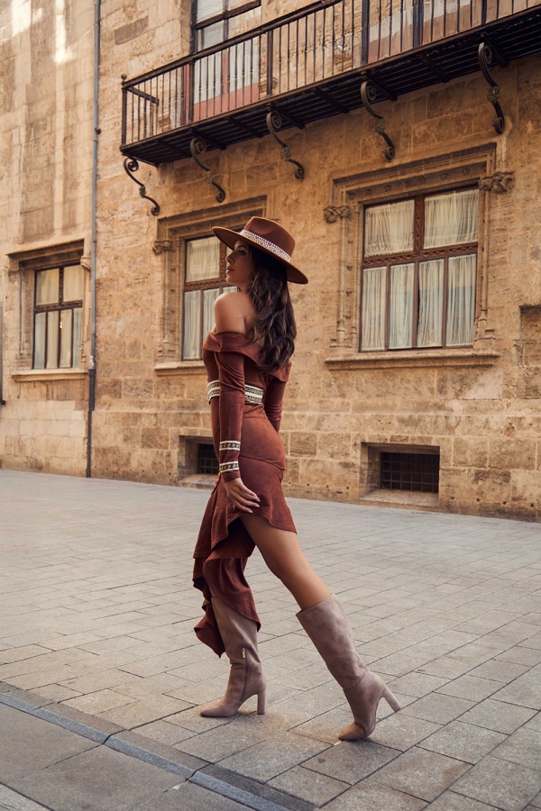 Vestido Melanita Camaleonica. Vestidos / Conjuntos C. Tallas: s, m, l, xs |