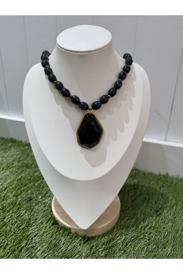 Collar Azabache. Bisuteria.  | Bambalinas Closet