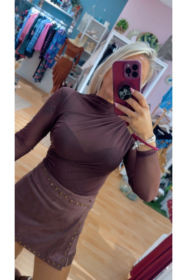 Body Bella. Camisas / Tops/Chalecos. Color: negro, marron chocolate, maquillaje