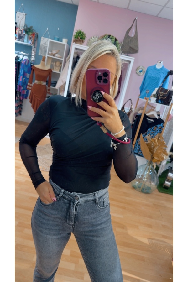 Body Bella. Camisas / Tops/Chalecos. Color: negro, marron chocolate, maquillaje