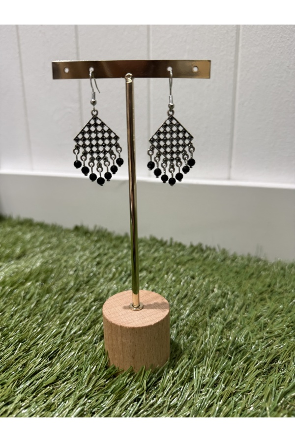 Pendientes Rombo Negro. Bisuteria.  | Bambalinas Closet