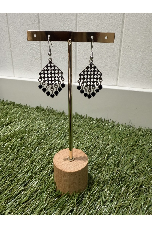 Pendientes Rombo Negro. Bisuteria.  | Bambalinas Closet
