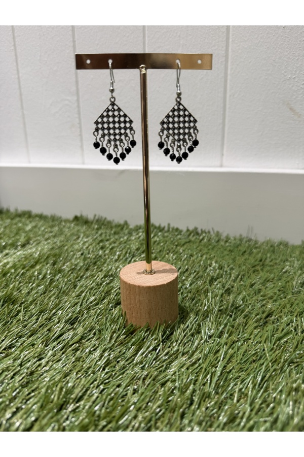 Pendientes Rombo Negro. Bisuteria.  | Bambalinas Closet