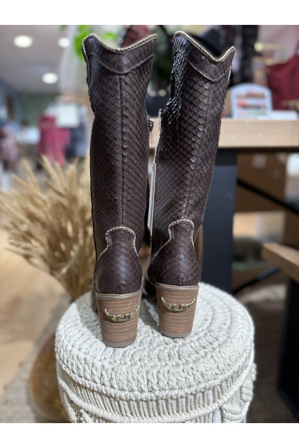 Bota Serpiente Chocolate. Botas Altas. Tallas: 36, 37, 38, 39, 40 | Bambalinas