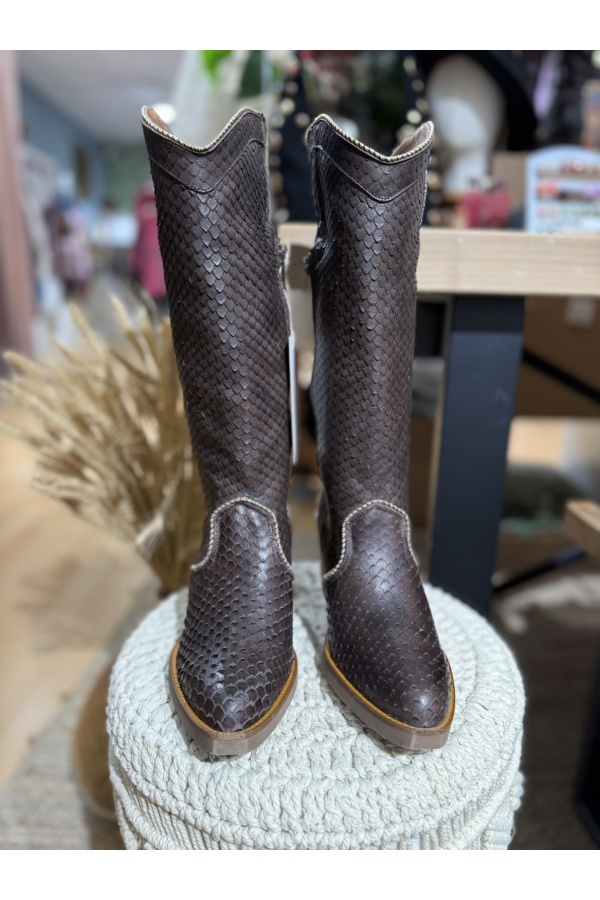Bota Serpiente Chocolate. Botas Altas. Tallas: 36, 37, 38, 39, 40 | Bambalinas