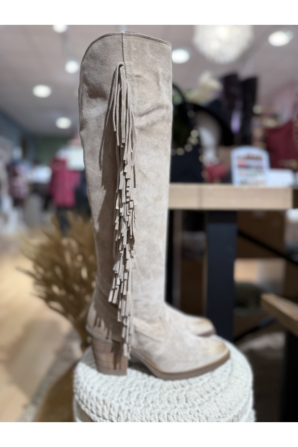 Bota Bambi Flecos. Botas Altas. Tallas: 36, 37, 38, 39, 40 | Bambalinas Closet