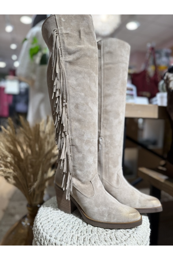 Bota Bambi Flecos. Botas Altas. Tallas: 36, 37, 38, 39, 40 | Bambalinas Closet