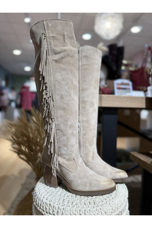 Bota Bambi Flecos. Botas Altas. Tallas: 36, 37, 38, 39, 40 | Bambalinas Closet