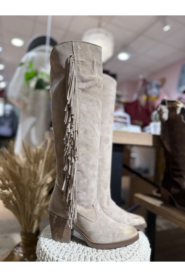 Bota Bambi Flecos. Botas Altas. Tallas: 36, 37, 38, 39, 40 | Bambalinas Closet