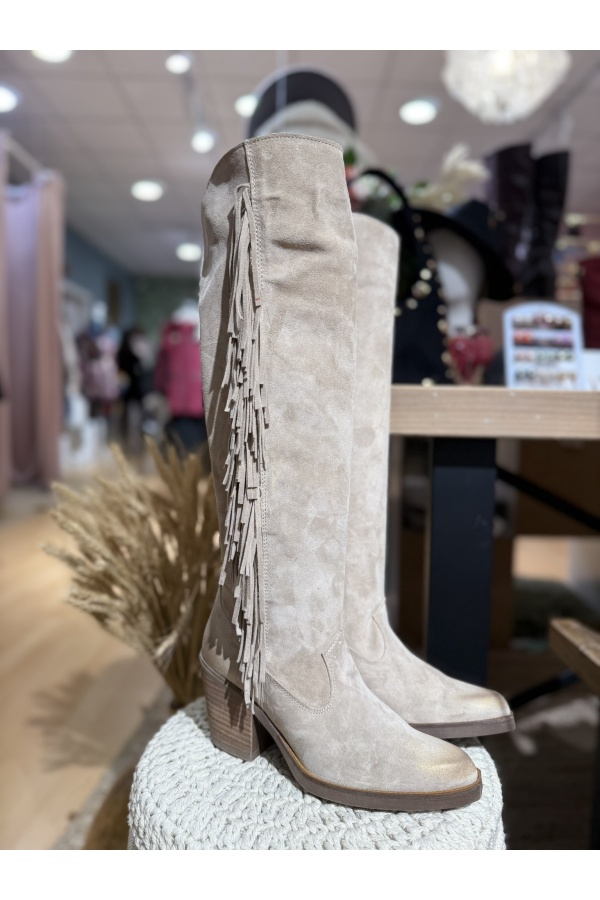 Bota Bambi Flecos. Botas Altas. Tallas: 36, 37, 38, 39, 40 | Bambalinas Closet