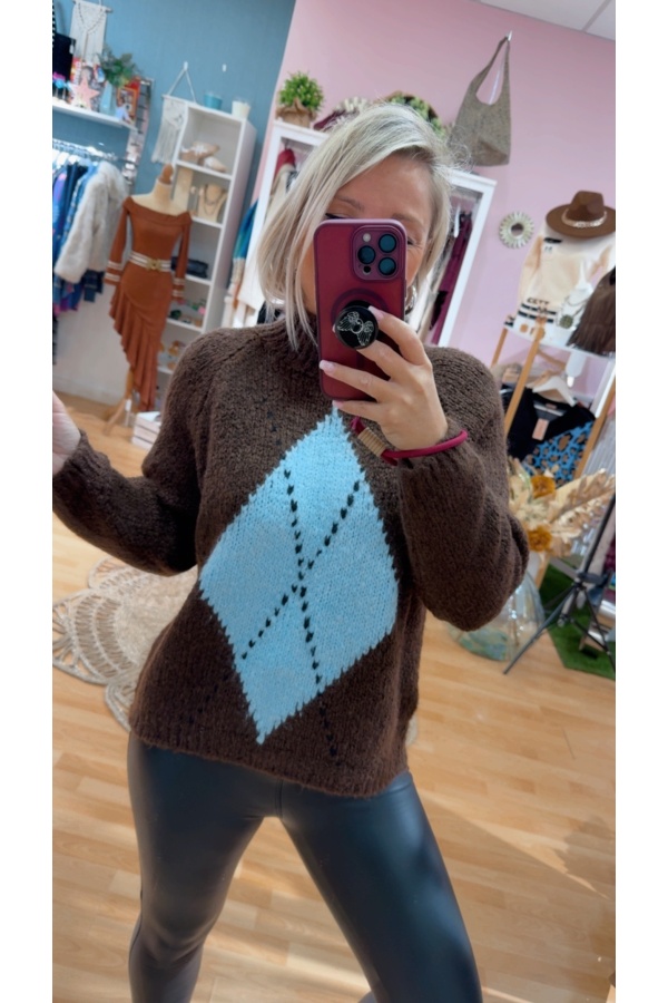 Jersey Rombo. Sueters / Jersey. Color: gris, marron chocolate, crudo, beige;