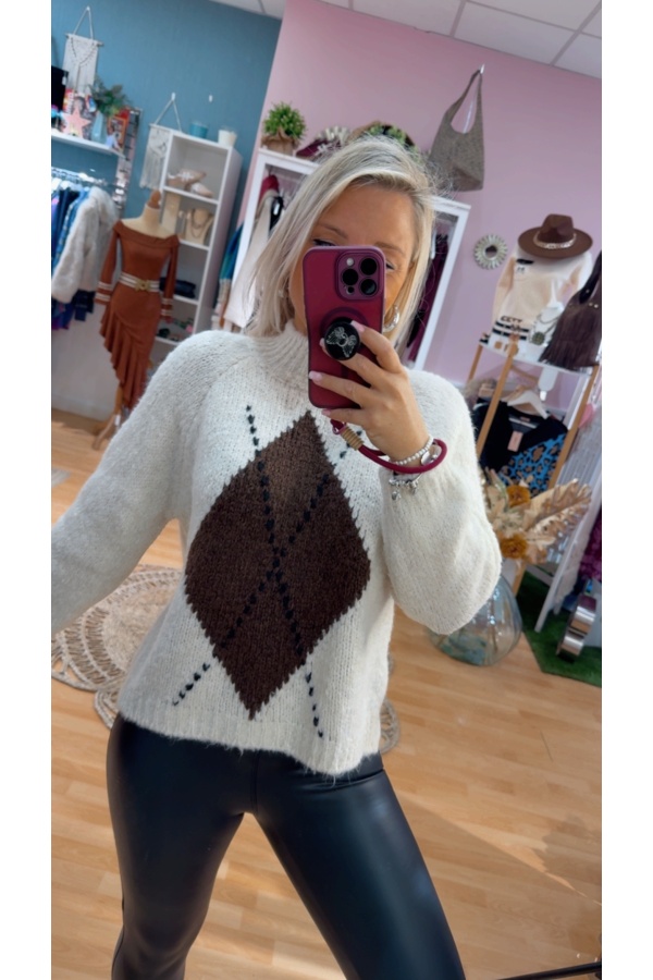 Jersey Rombo. Sueters / Jersey. Color: gris, marron chocolate, crudo, beige;