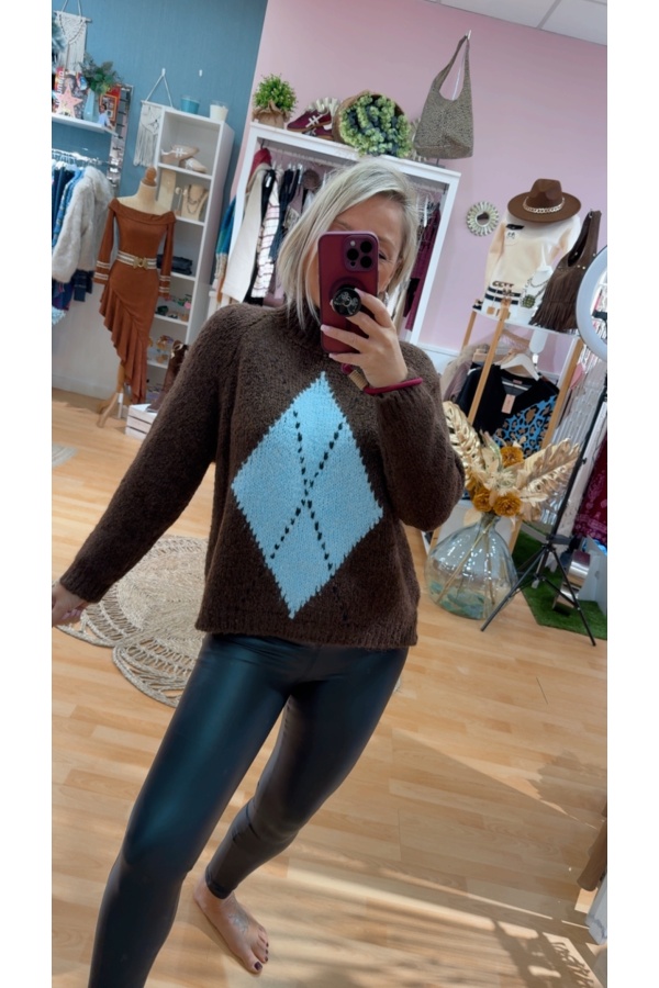 Jersey Rombo. Sueters / Jersey. Color: gris, marron chocolate, crudo, beige;