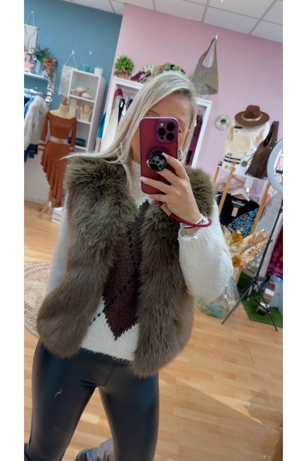 Chaleco Berlin. Camisas / Tops/Chalecos. Color: caldera, marron chocolate, verde