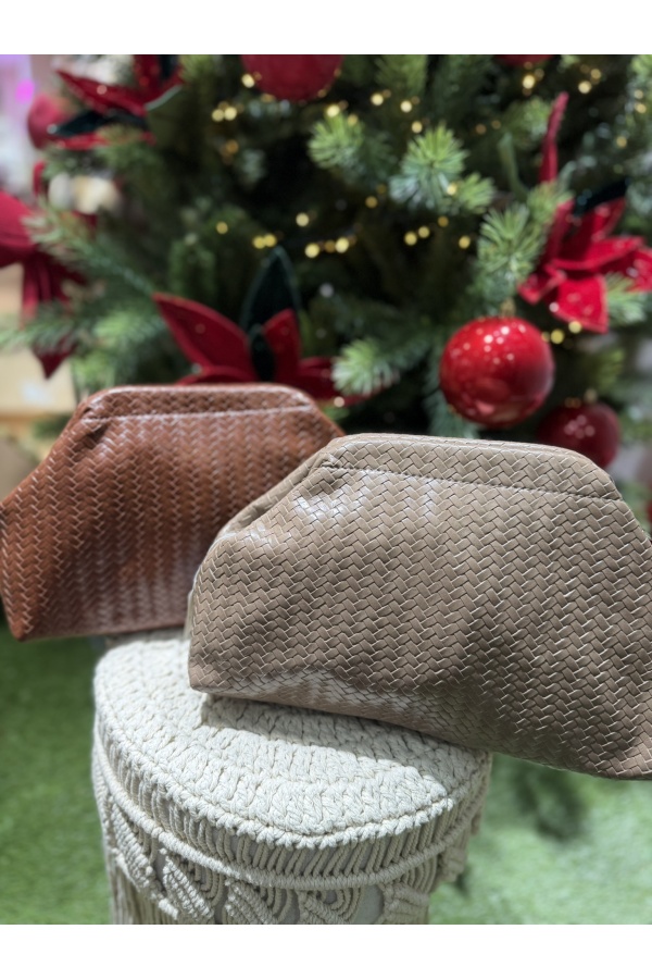 Bolso Trenzado. Bolsos. Color: cafe, marron | Bambalinas Closet