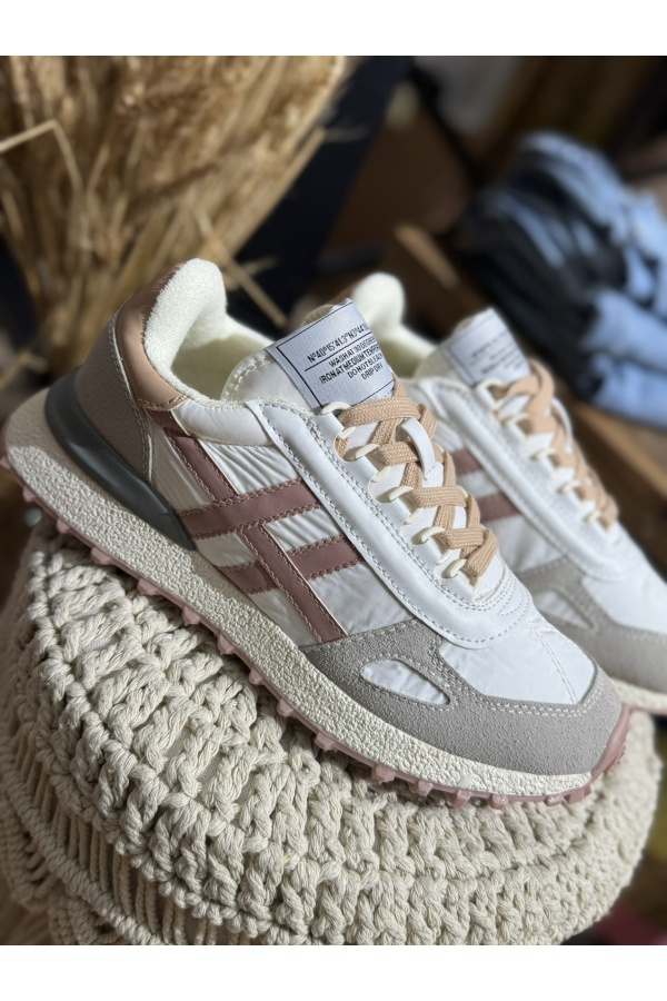 Deportiva Spring. Deportivas. Tallas: 35, 36, 37, 38, 39, 40 | Bambalinas Closet