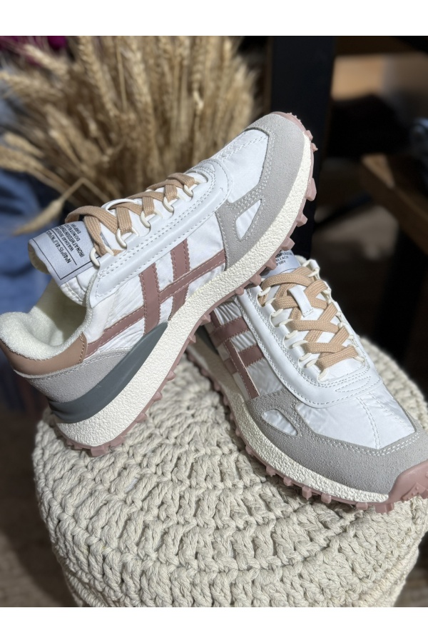 Deportiva Spring. Deportivas. Tallas: 35, 36, 37, 38, 39, 40 | Bambalinas Closet