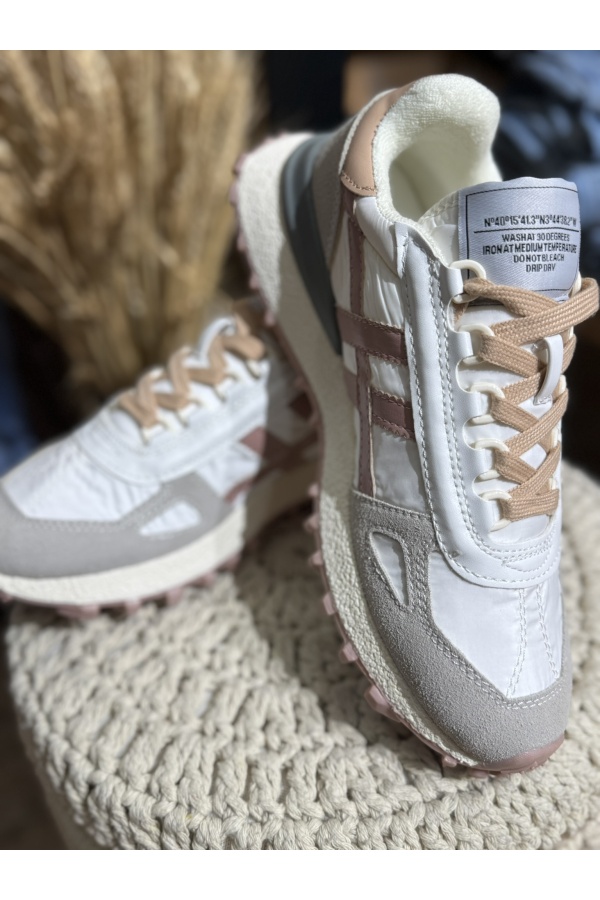 Deportiva Spring. Deportivas. Tallas: 35, 36, 37, 38, 39, 40 | Bambalinas Closet