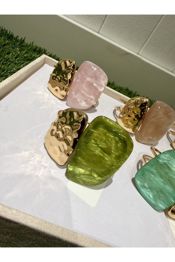 Pulsera Agua. Bisuteria. Color: verde kaki, verde mint, azul cielo, rosa, marfil