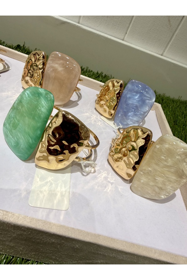 Pulsera Agua. Bisuteria. Color: verde kaki, verde mint, azul cielo, rosa, marfil