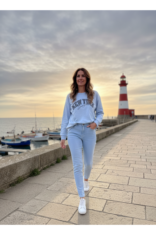 Pantalon Style Azul Bebe. Pantalones / Shorts. Tallas: 34, 36, 38, 40, 42 |