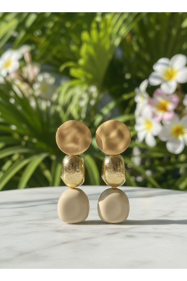 Pendientes Carla Beige. Bisuteria.  | Bambalinas Closet