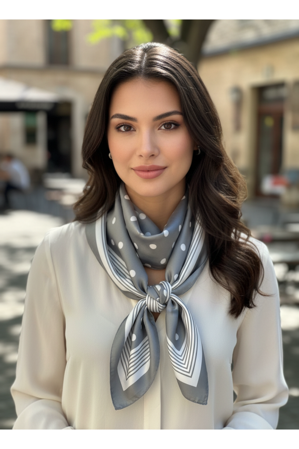 Pañuelo Topos. Pañuelos /Bufandas. Color: negro, gris, burdeos, denim claro, uva