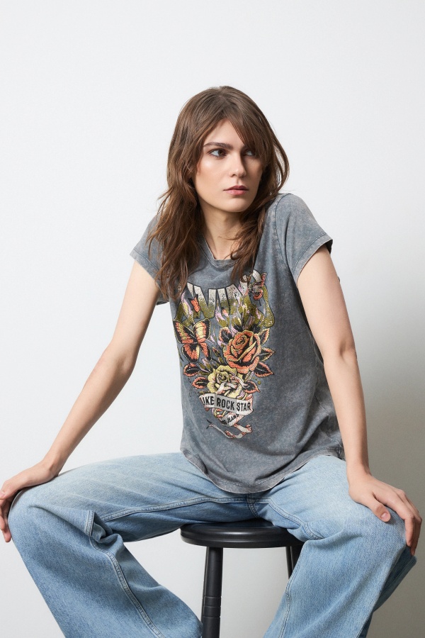 Camiseta Like Rock Star. Inicio.  | Bambalinas Closet