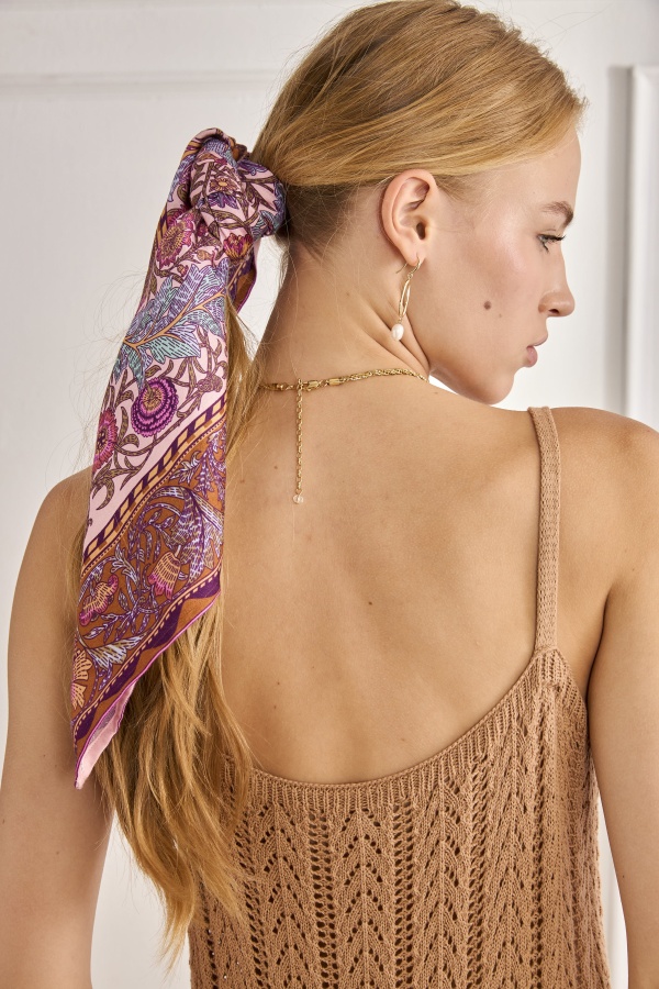 Pañuelo Nura. Accesorios NKN.  | Bambalinas Closet