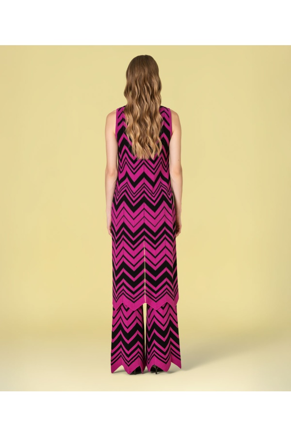 Chaleco Zig Zag. Inicio. Color: buganvilla, negro; Tallas: xs/s, s/m | Bambalinas