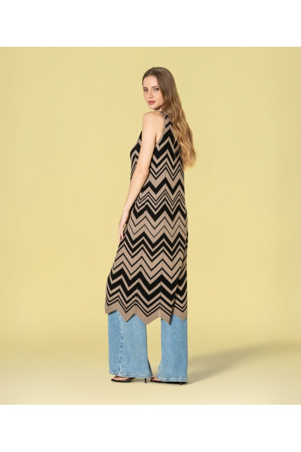 Chaleco Zig Zag. Inicio. Color: buganvilla, negro; Tallas: xs/s, s/m | Bambalinas