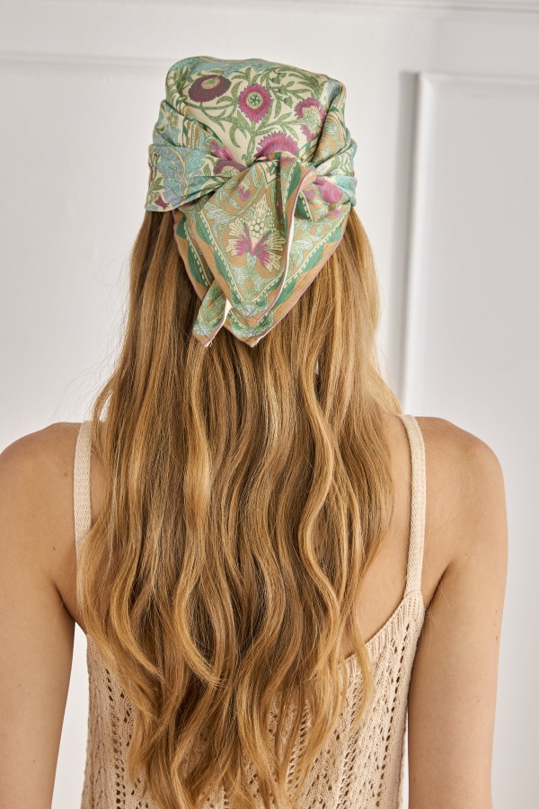 Pañuelo Botanico. Accesorios NKN.  | Bambalinas Closet