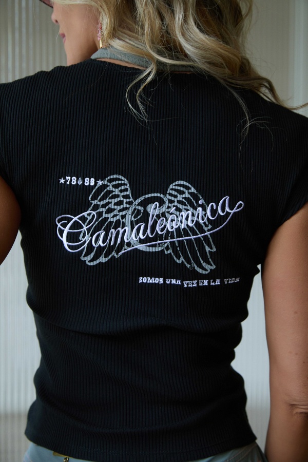 Camiseta Arasari Camaleonica. Camisetas / Bodys C. Tallas: s, m, l, xs |
