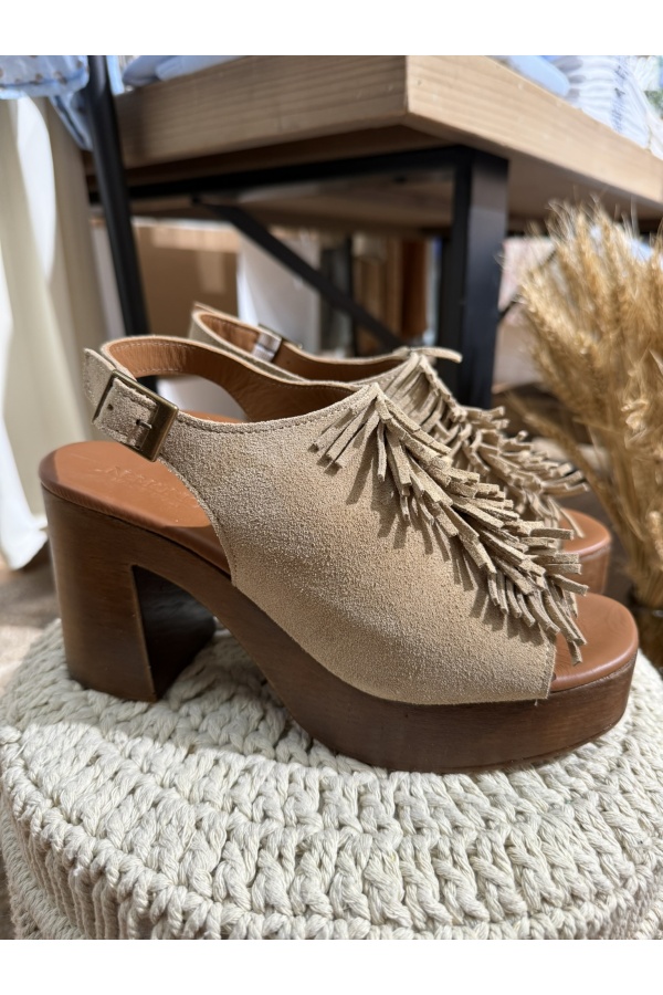 Cuñas Flecos. Cuñas. Tallas: 36, 37, 38, 39, 40 | Bambalinas Closet