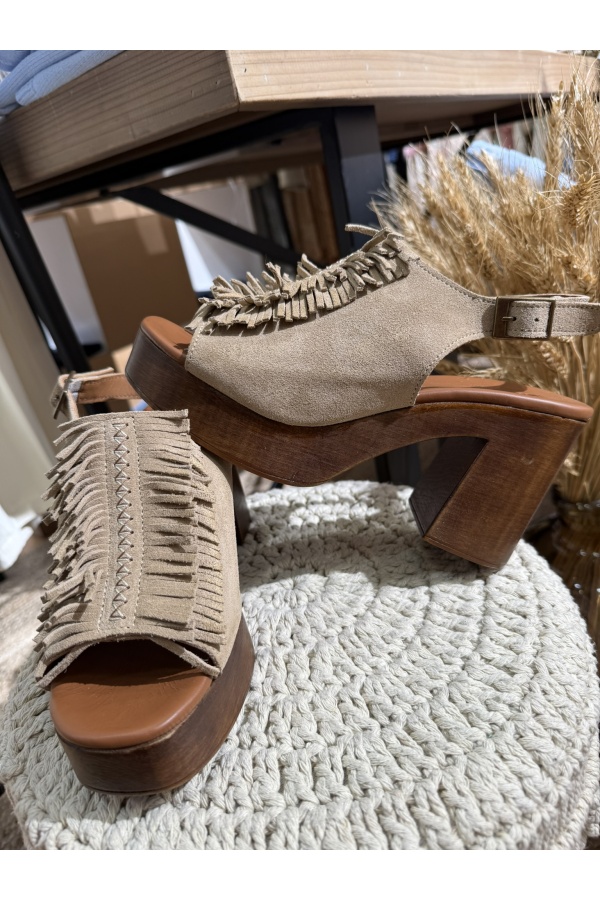 Cuñas Flecos. Cuñas. Tallas: 36, 37, 38, 39, 40 | Bambalinas Closet