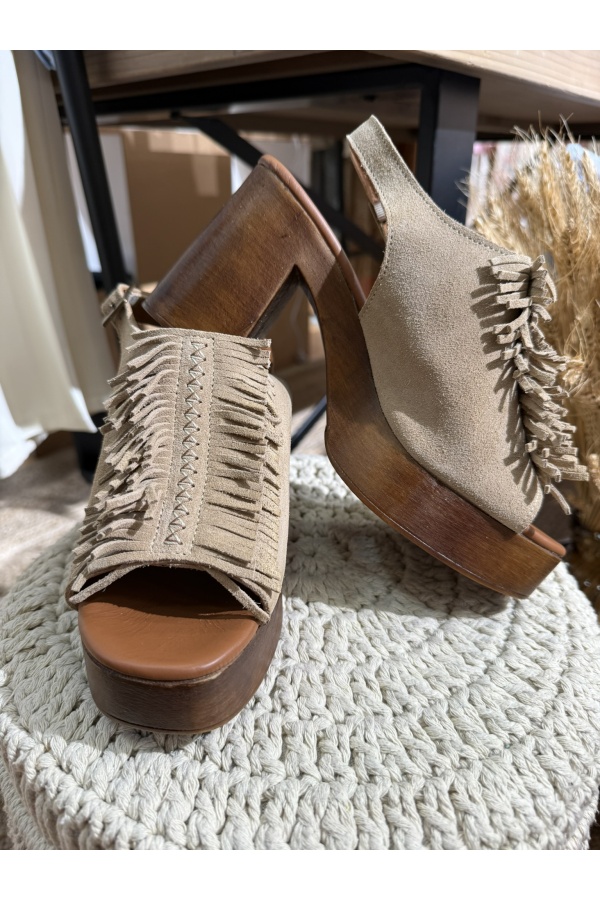 Cuñas Flecos. Cuñas. Tallas: 36, 37, 38, 39, 40 | Bambalinas Closet