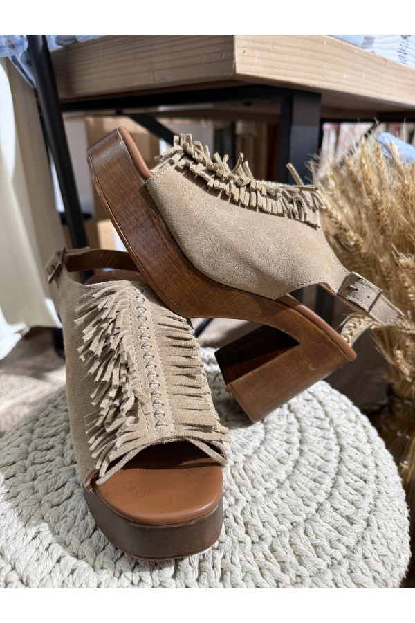 Cuñas Flecos. Cuñas. Tallas: 36, 37, 38, 39, 40 | Bambalinas Closet