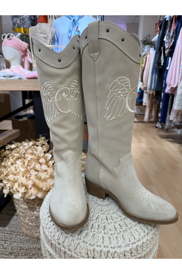 Bota Iriquiri Camaleonica. Calzado Camaleónica. Tallas: 36, 37, 38, 39, 40 |