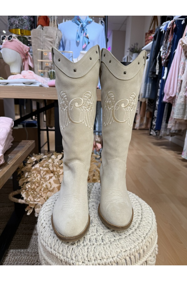 Bota Iriquiri Camaleonica. Calzado Camaleónica. Tallas: 36, 37, 38, 39, 40 |