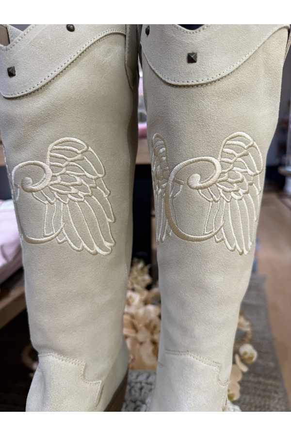 Bota Iriquiri Camaleonica. Calzado Camaleónica. Tallas: 36, 37, 38, 39, 40 |