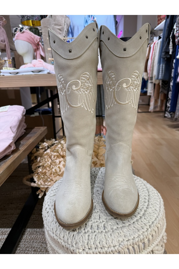 Bota Iriquiri Camaleonica. Calzado Camaleónica. Tallas: 36, 37, 38, 39, 40 |