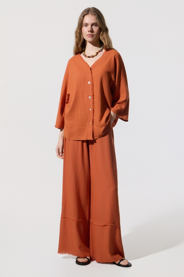 Blusa Ambar. Camisetas / Camisas BSB. Tallas: talla unica | Bambalinas Closet