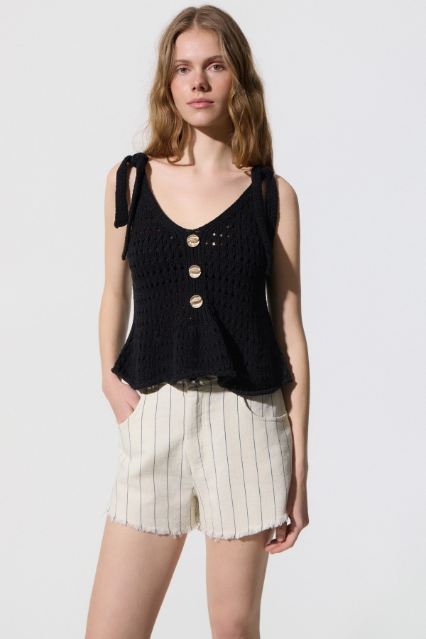 Top Crochet. Camisetas / Camisas BSB. Color: beige, negro; Tallas: s, m |