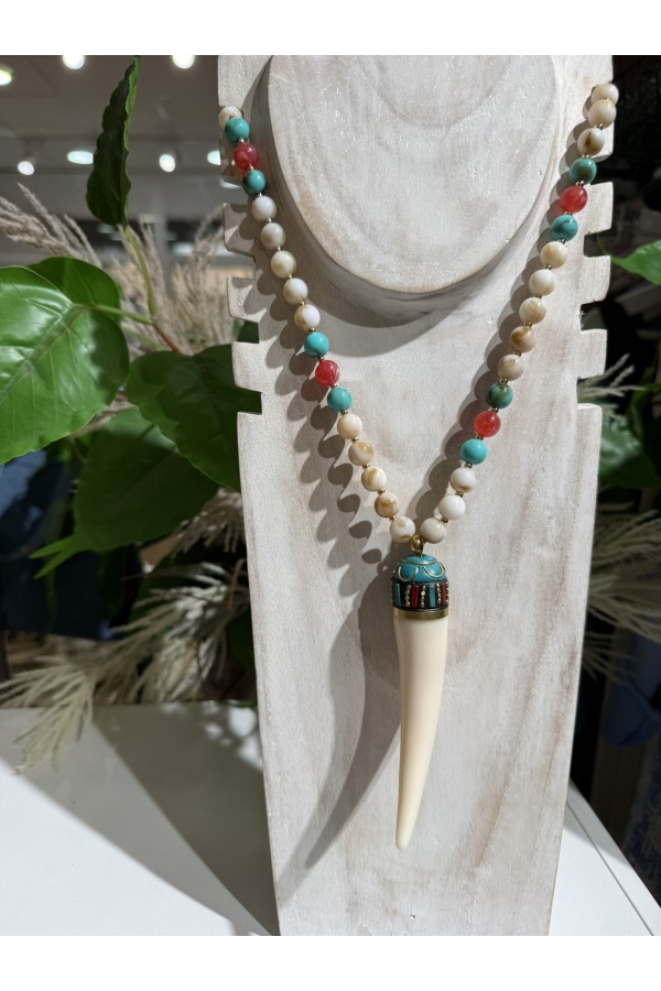 Colgante Cuerno Indu. Bisuteria.  | Bambalinas Closet