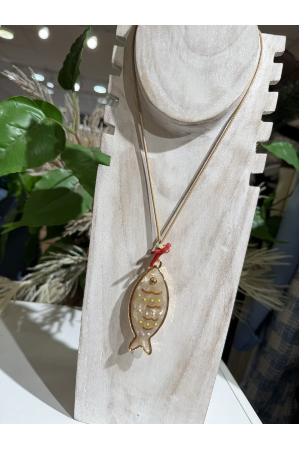 Collar Pez Nacar. Bisuteria. Color: beige, blanco | Bambalinas Closet