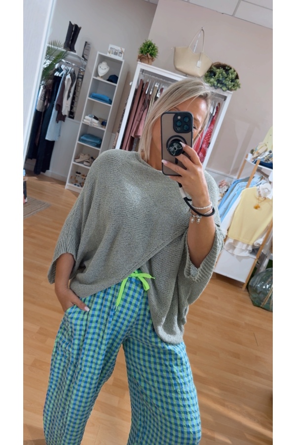 Sweater Valencia. Sueters / Jersey. Color: amarillo pastel, verde kaki, denim