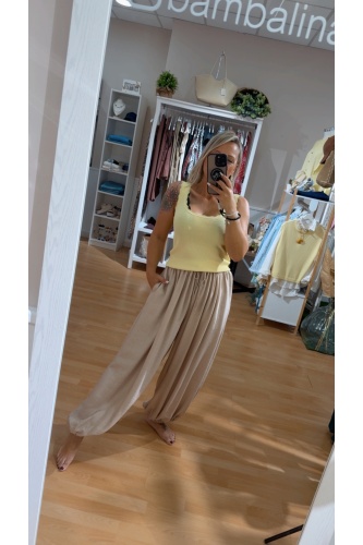 Pantalon Bombacho. Pantalones / Shorts. Color: negro, beige, taupe, verde