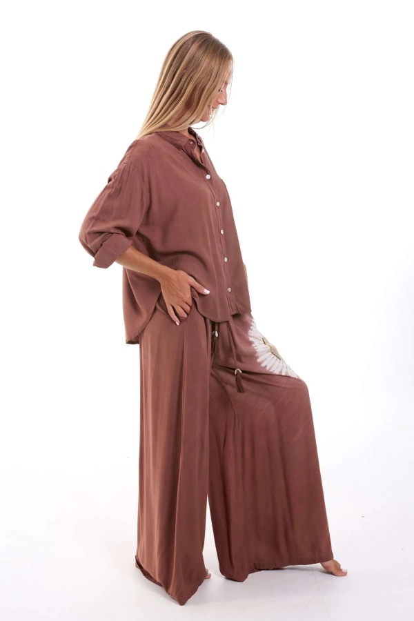 Pantalon Manuk. Faldas / Shorts/Pants. Color: marron chocolate, turquesa; Tallas: