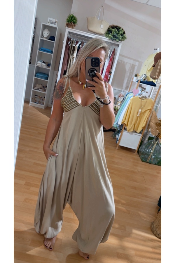 Mono Aciron. Monos / Conjuntos. Color: blanco, beige, negro; Tallas: talla unica