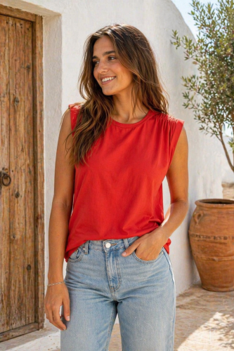 Camiseta Basica Roja. Inicio.  | Bambalinas Closet